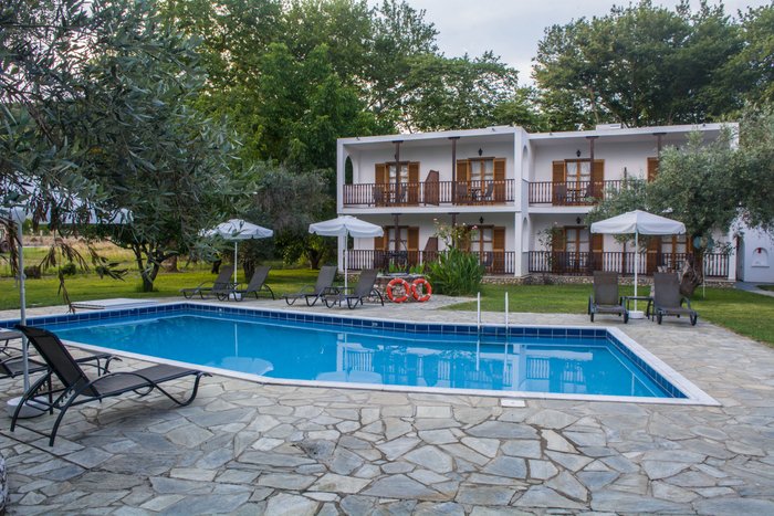 Paschalis Studios Pool Pictures & Reviews - Tripadvisor