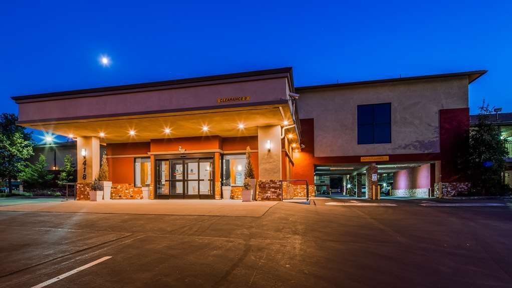 Hotel photo 12 of SureStay Hotel by Best Western Tehachapi.