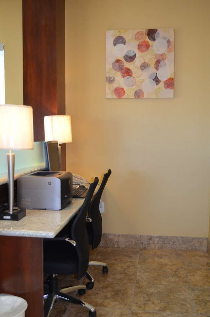 Hotel photo 32 of SureStay Hotel by Best Western Tehachapi.