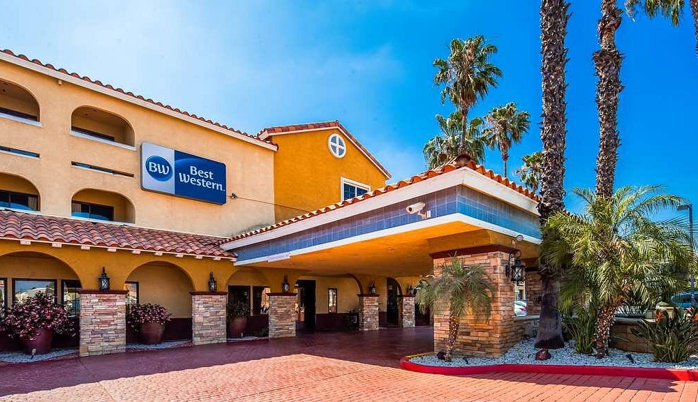 hotels in moreno valley off of day street