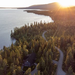 Drone Jerisjärvi mit Villa Ruoho, Midnight Sun