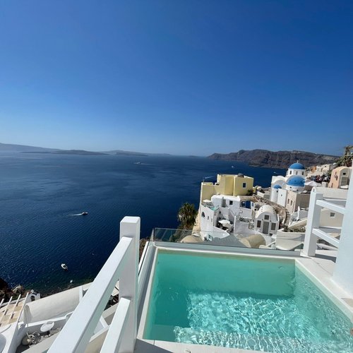 Best All-Inclusive Resorts in Santorini - 2023 Guide