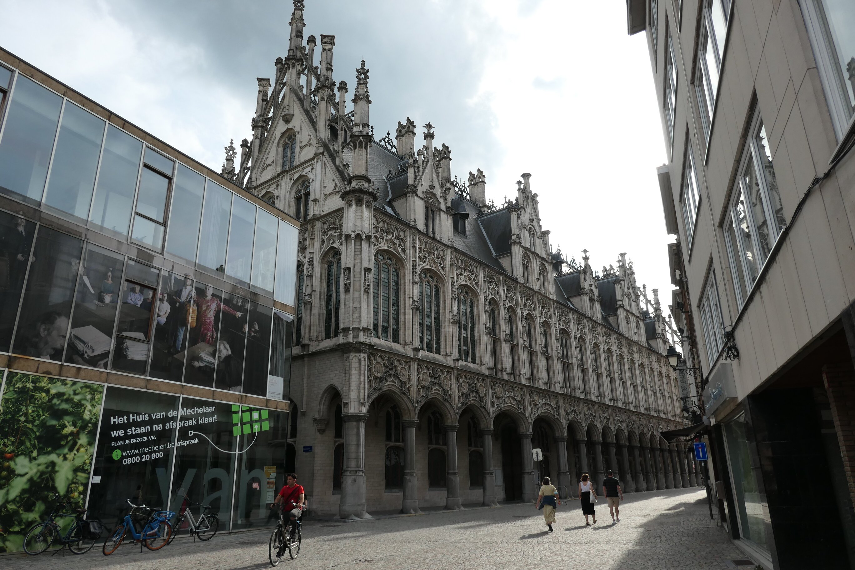 The People Of Mechelen S Building Huis Van De Mechelaar All You   Mechelen The People Of 