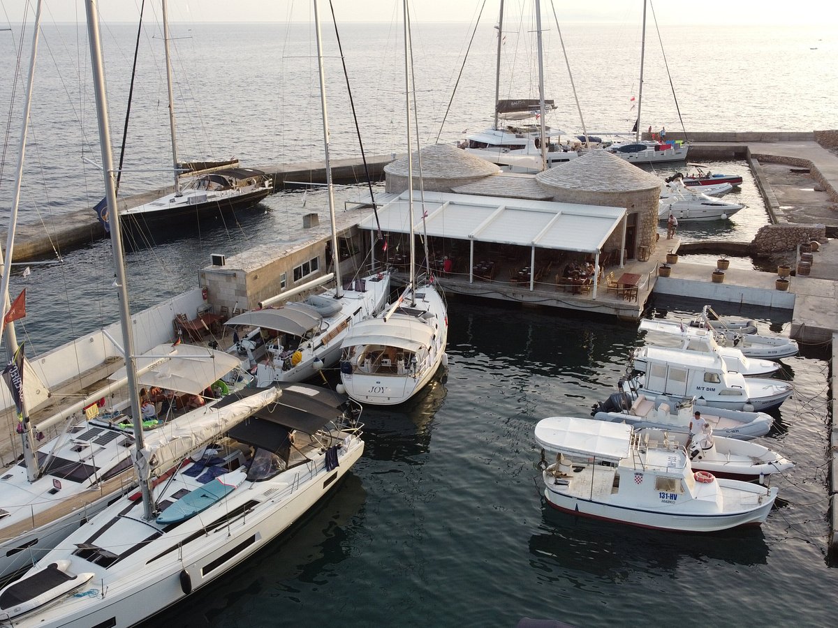navigare yachting base seget donji recenzije