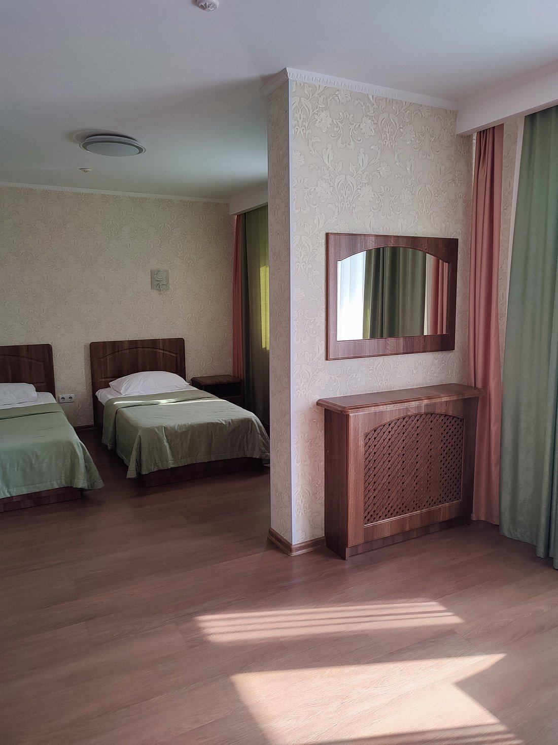 ГОСТИНИЦА HOSTEL HOLA ЧЕРНИГОВ (Украина) - от 740 UAH