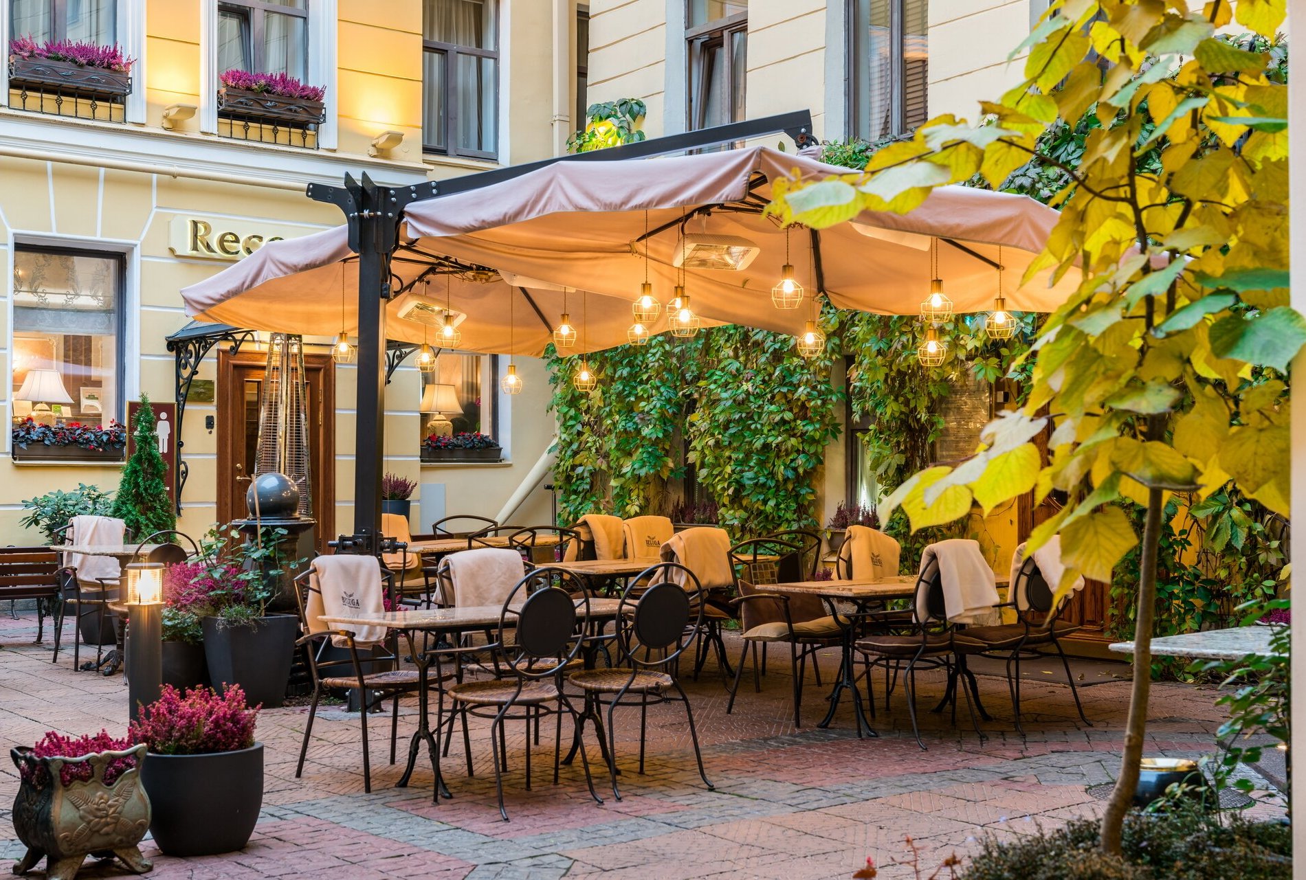 Helvetia hotel by null
