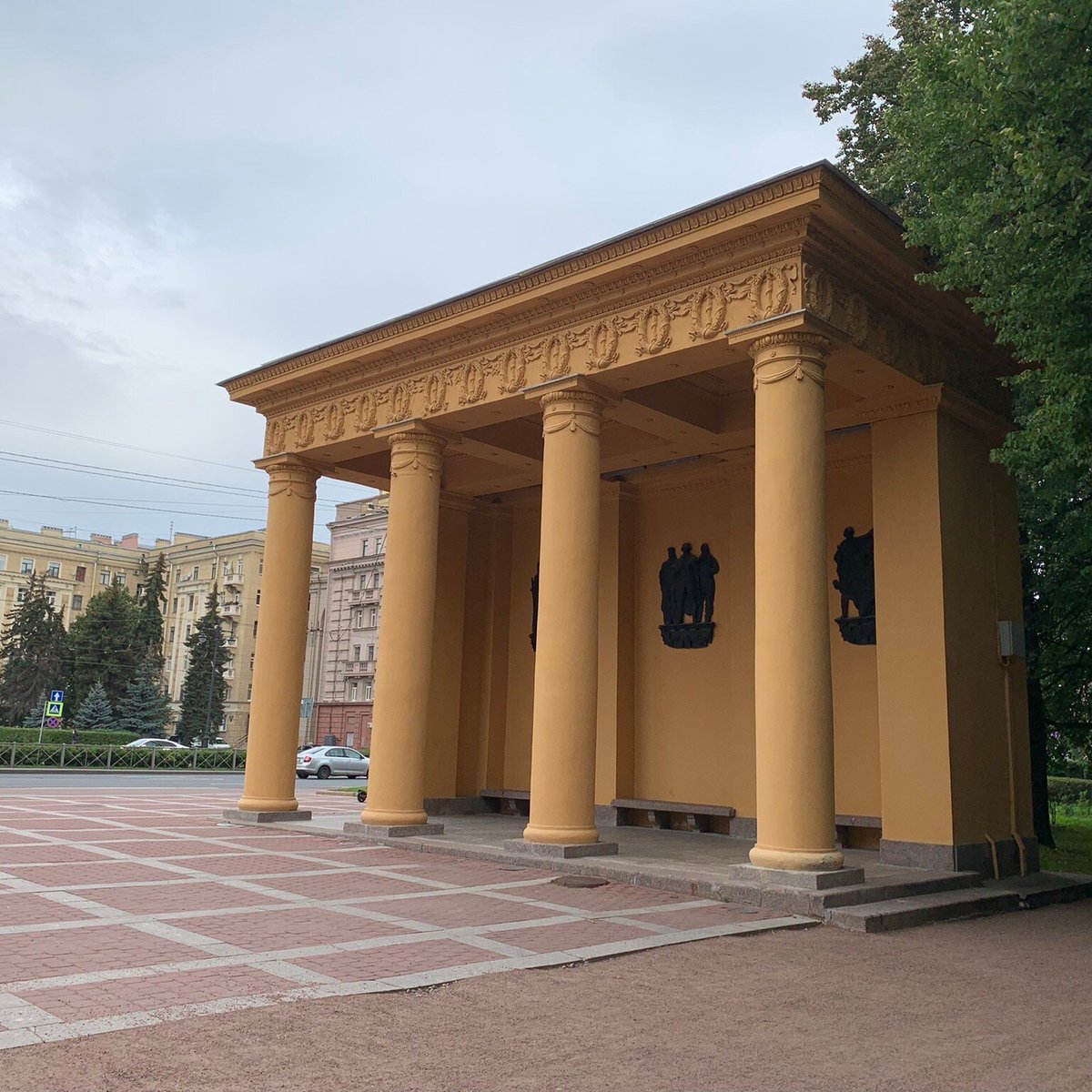 Амовео парк победы
