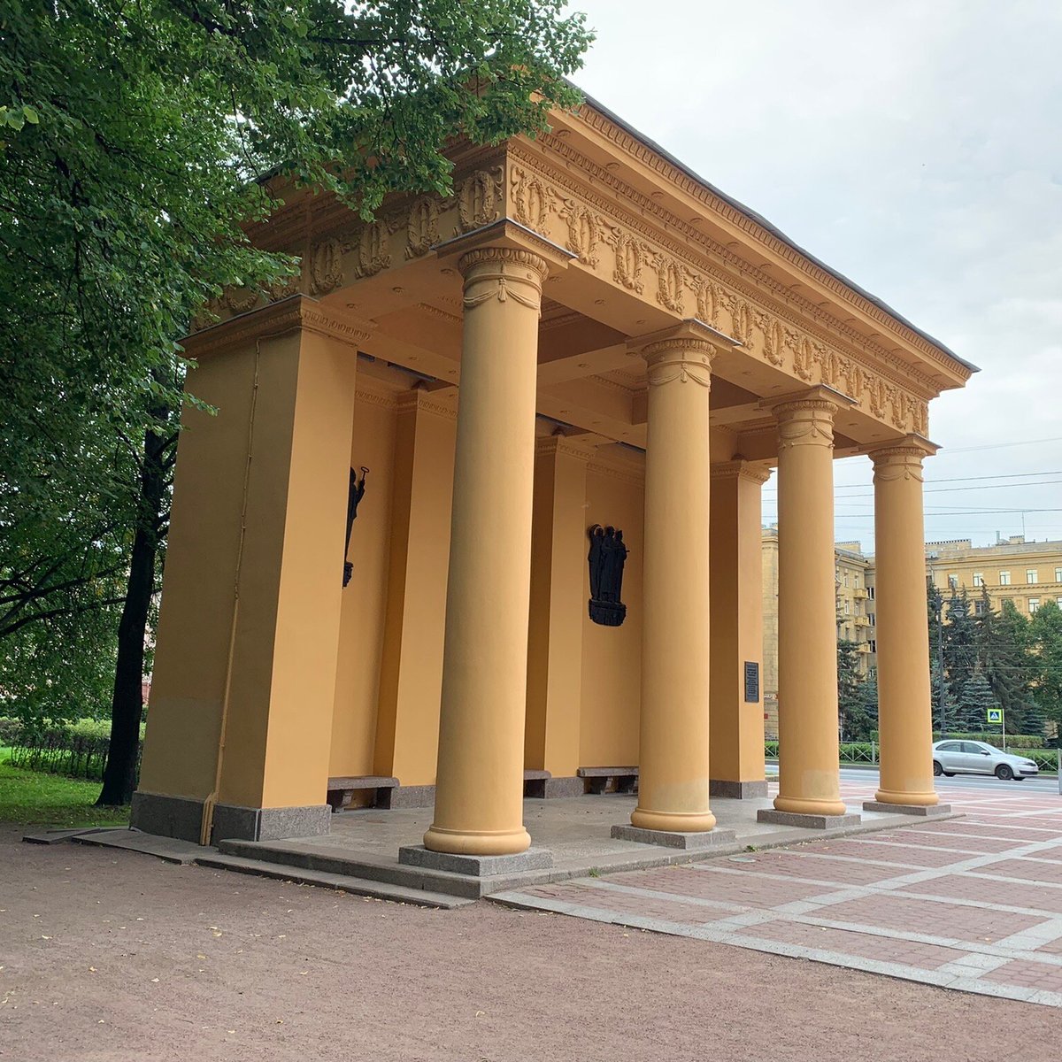 Амовео парк победы