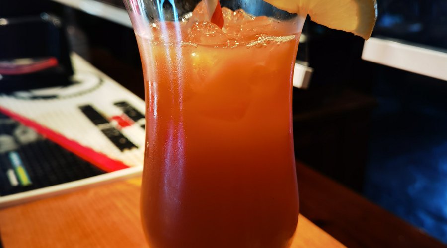 Sex on the beach cocktail