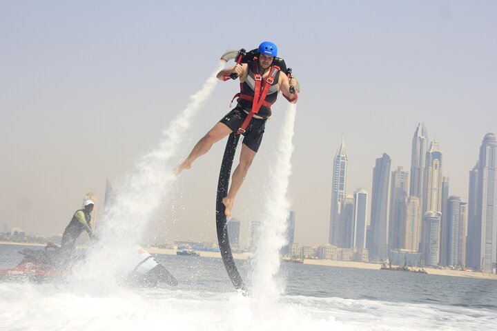 Watch Two Men In Jetpacks Fly Above Dubai [Video]