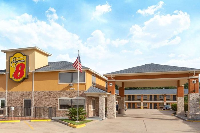 SUPER 8 BY WYNDHAM HOUSTON/WILLOWBROOK/HWY 249 - Prices & Hotel Reviews ...