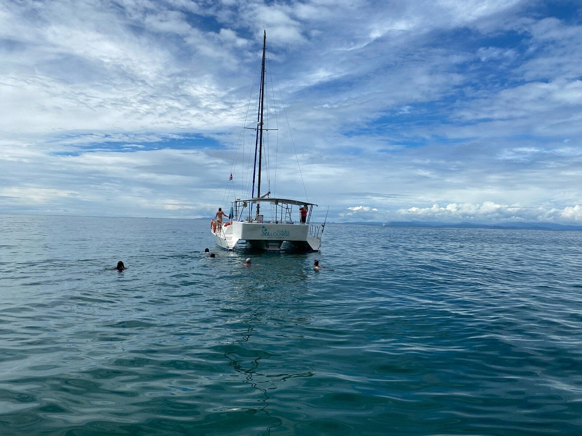 sea lounge catamaran costa rica