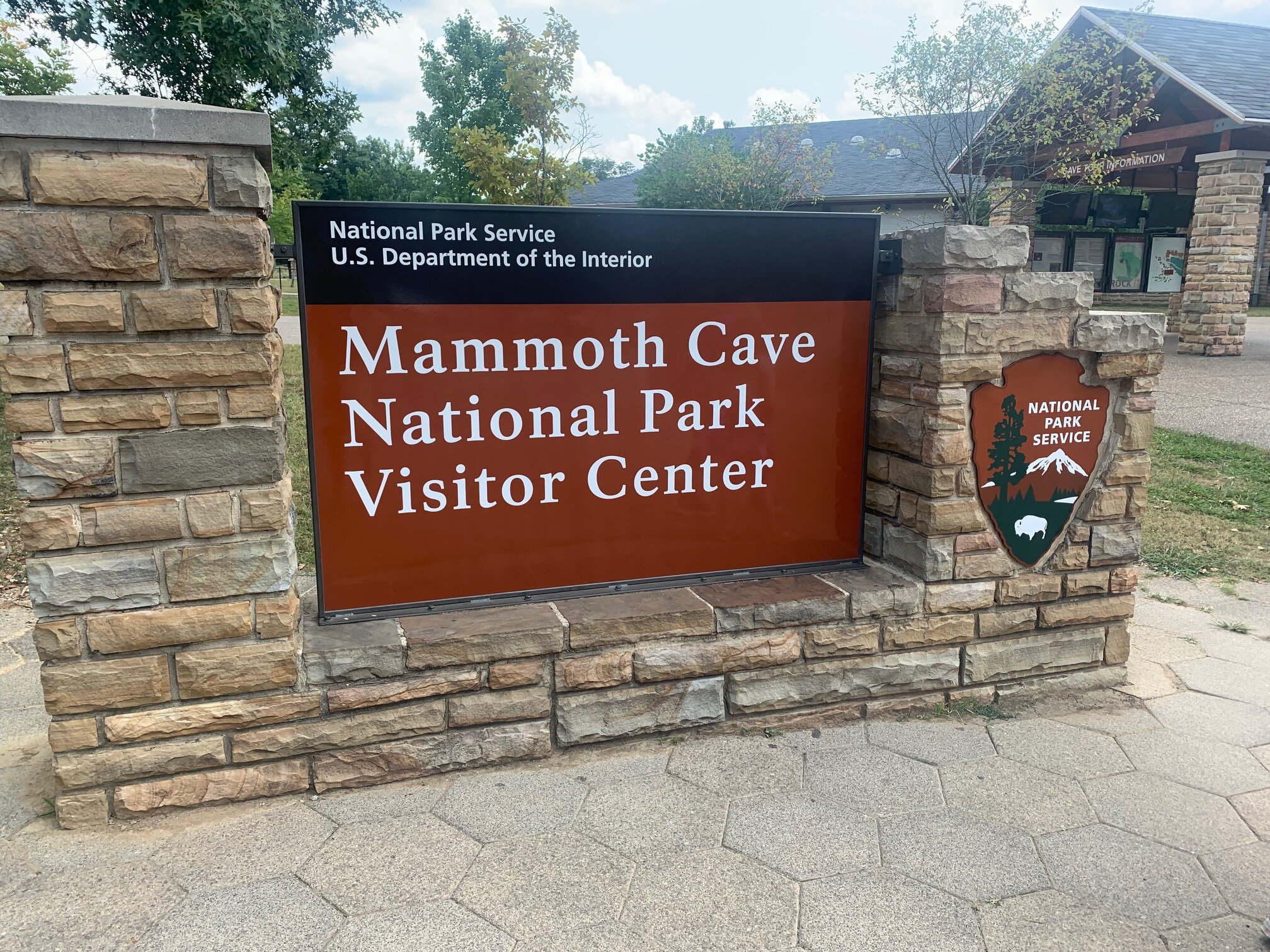 MAMMOTH CAVE VISITOR CENTER 2022 What To Know BEFORE You Go   The Sign For The Visitor 