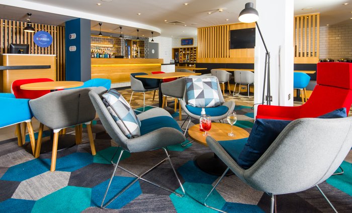 HOLIDAY INN EXPRESS LONDON - HAMMERSMITH - Updated 2023