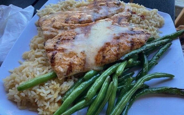 FINS Grill & Icehouse