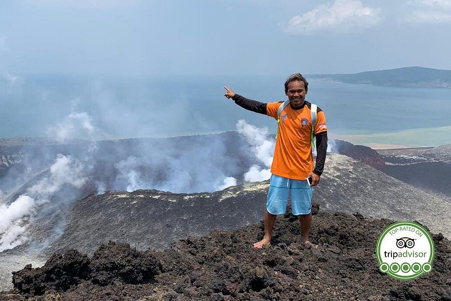 krakatau volcano tour indonesia
