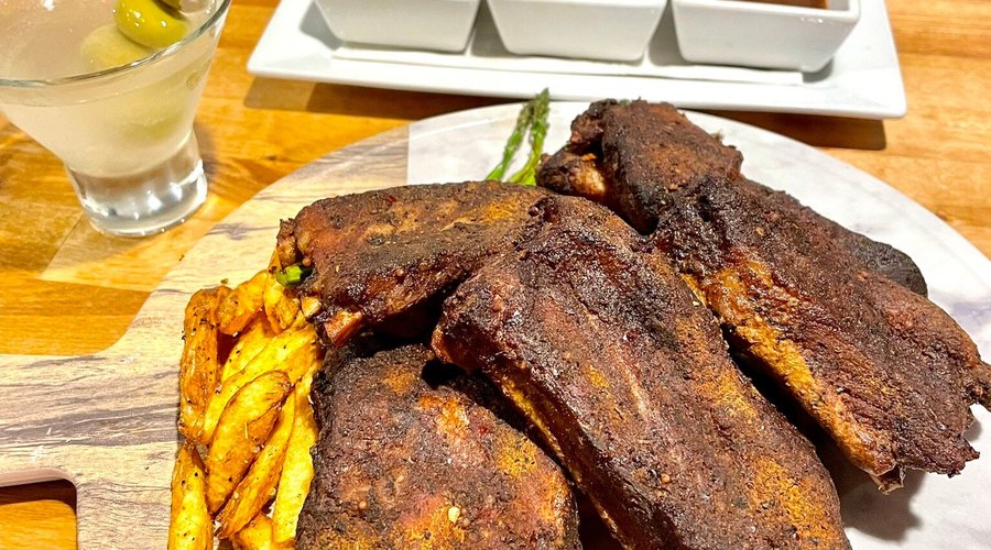 THE GARDEN BAR ON 6TH, Alexandria - Menu, Prices & Restaurant Reviews - Tripadvisor