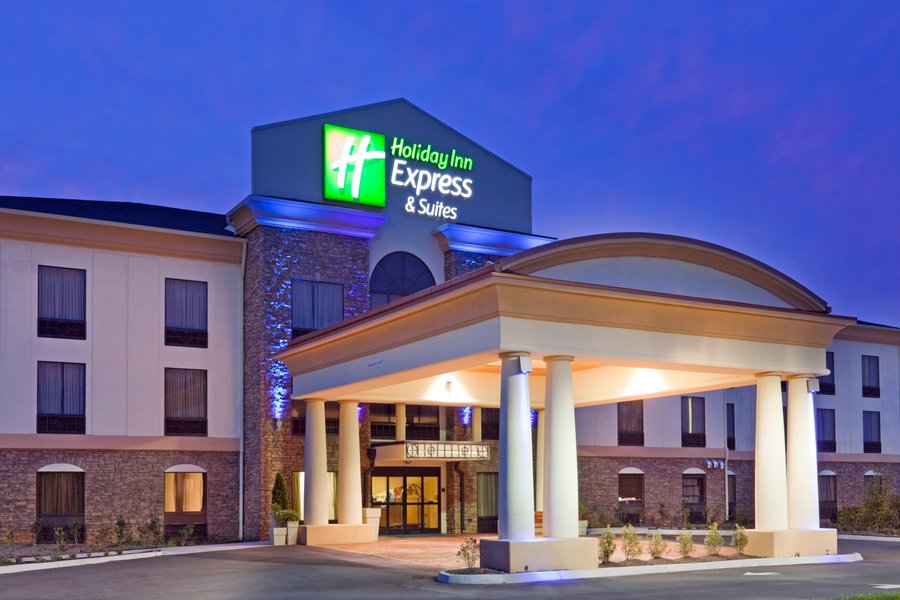 HOLIDAY INN EXPRESS HOTEL & SUITES KNOXVILLE-FARRAGUT $101 ($̶1̶3̶5̶ ...