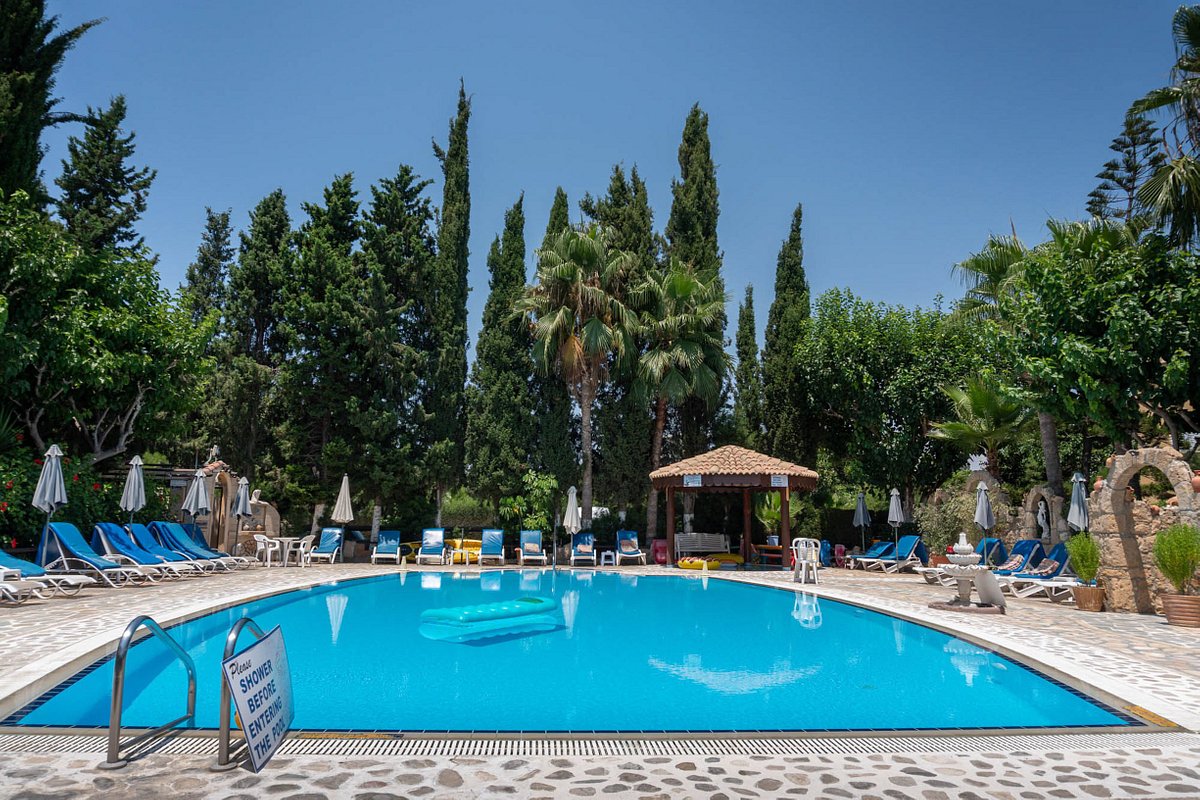 Apollonia Holiday Apartments, hotel in Paphos