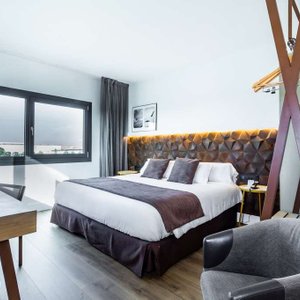Superior Corner Bedroom