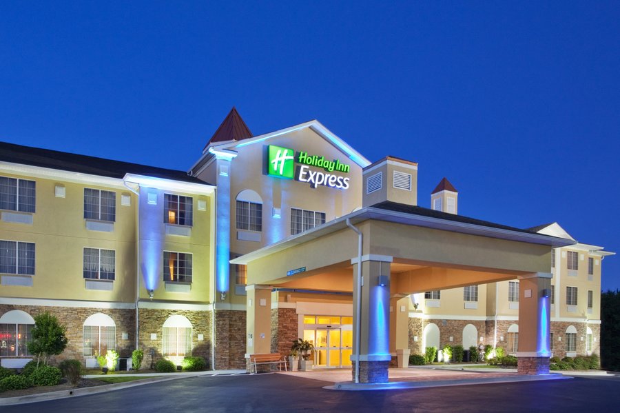 HOLIDAY INN EXPRESS SAVANNAH AIRPORT, AN IHG HOTEL - Updated 2021 ...