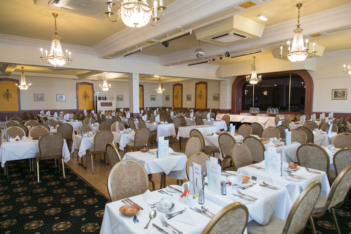 QUEENS HOTEL BLACKPOOL - Updated 2024 Reviews, Photos & Prices