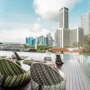 Cloud 9 Infinity Pool Bar Day