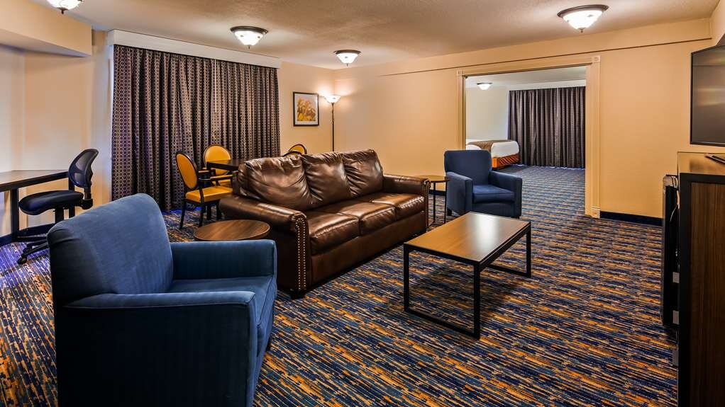 Hotel photo 16 of Best Western Winners Circle.
