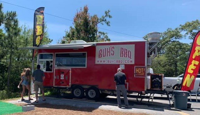 Outside shot of Buh's right off the highway!  So convenient to get in and out!