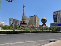 The Hopeful Traveler: Paris Las Vegas Hotel: Shopping on Le Boulevard