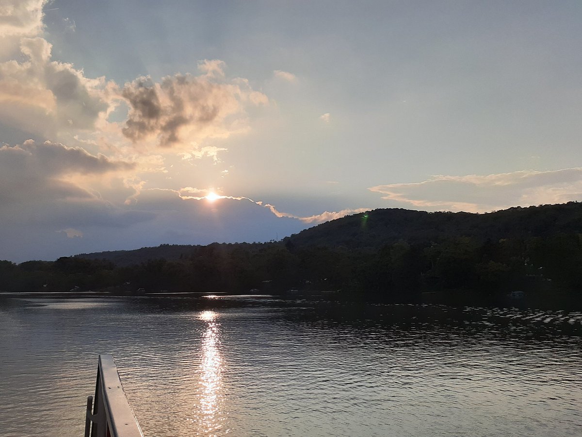 hiawatha paddlewheel riverboat williamsport