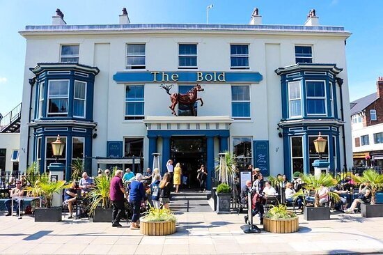 The Bold Hotel - From the Front 