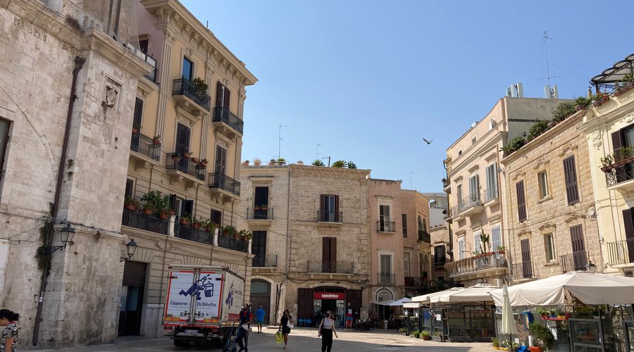 Bari