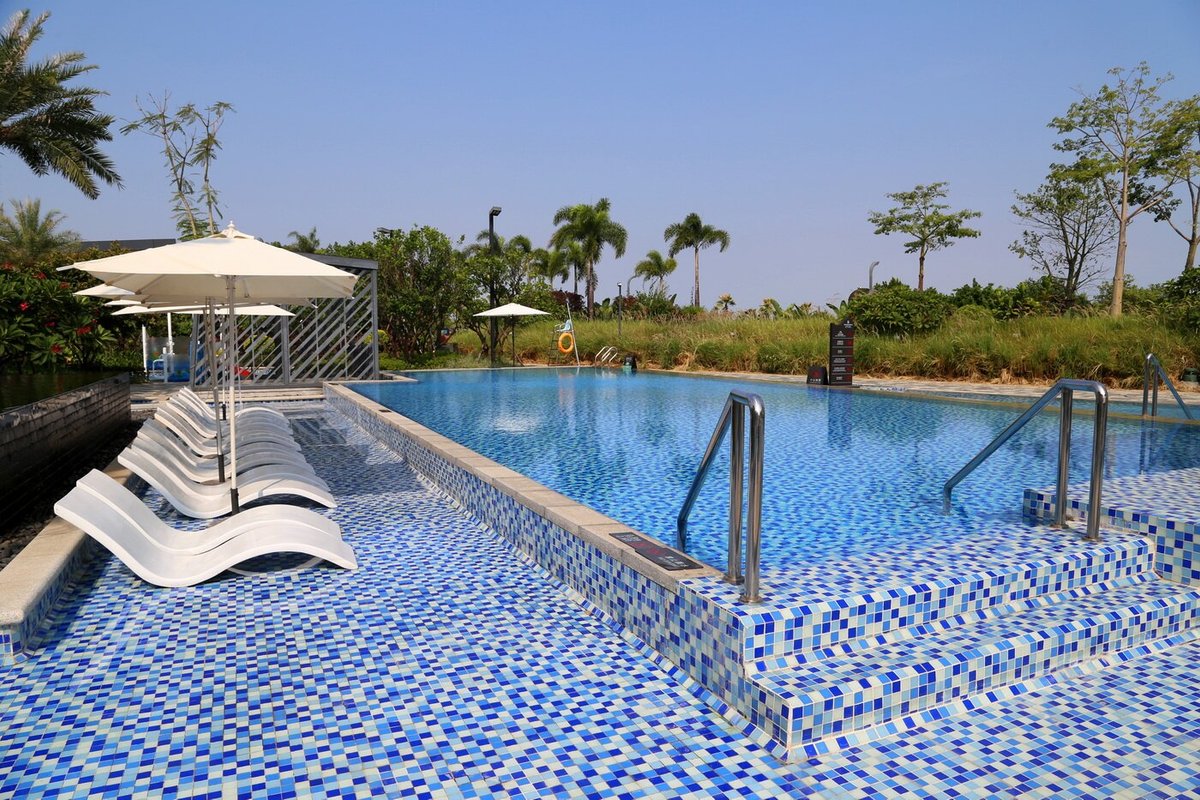 Renaissance Xiamen Hotel Pool Pictures & Reviews - Tripadvisor