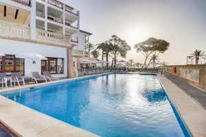 Pool und Strand