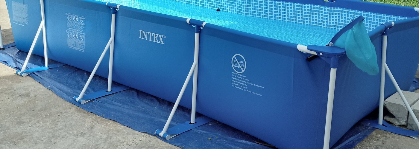 Inflatable  pool to relax