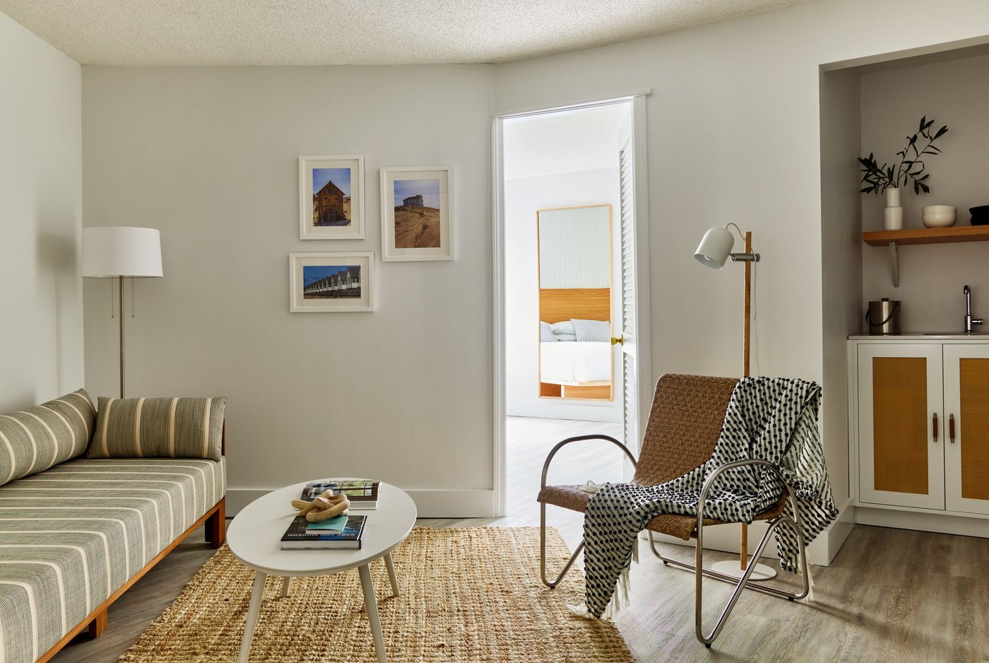 BLUEBIRD PARKER BEACH LODGE - Prices & Motel Reviews (Cape Cod/South