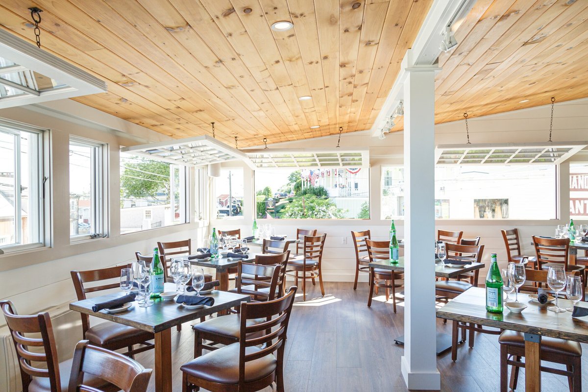 THE SUNSET LOUNGE AT THE BOOTHBAY HARBOR INN - Restaurant Reviews, Photos &  Phone Number - Tripadvisor