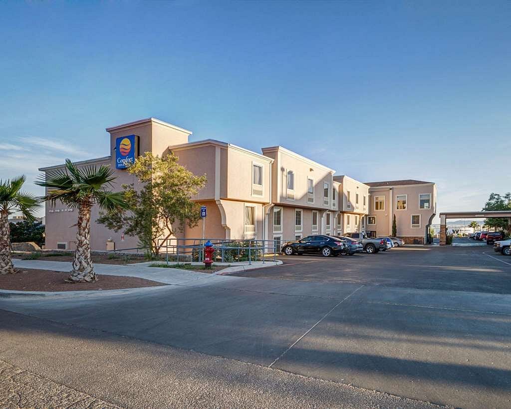 Comfort Inn &amp; Suites I-10 Airport, hotell i El Paso