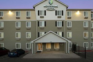 WoodSpring Suites San Antonio South in San Antonio, image may contain: Hotel, City, Inn, Neighborhood