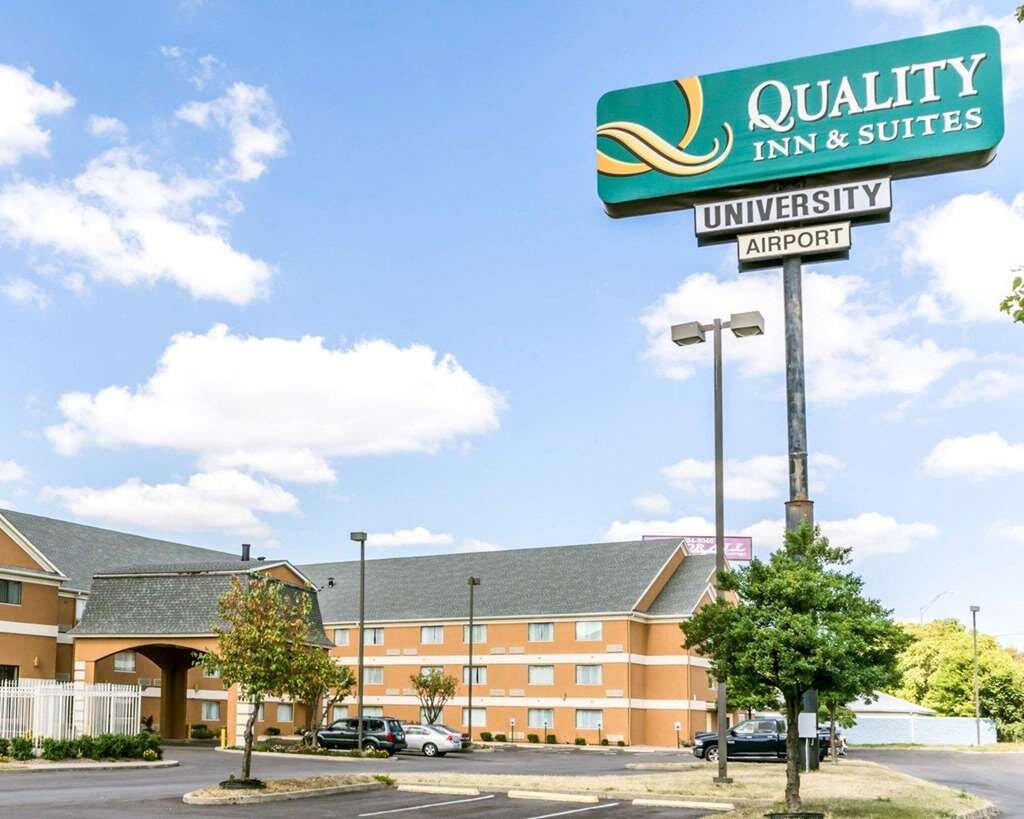 Quality inn store and suites