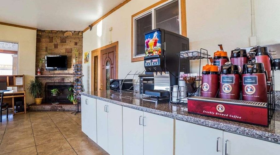 Breakfast counter