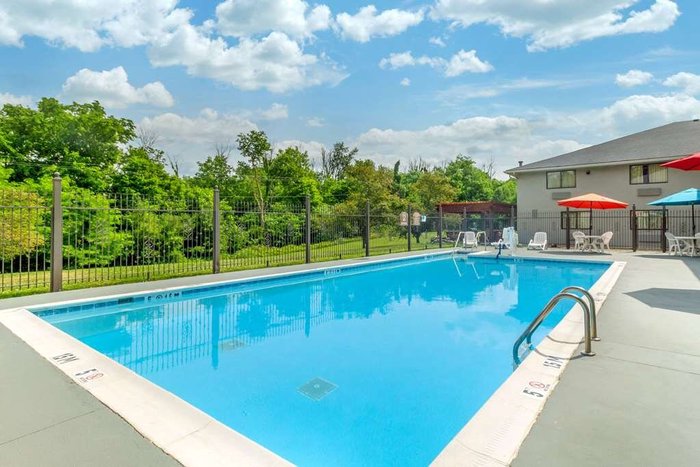 Quality Inn Danville Pool: Pictures & Reviews - Tripadvisor