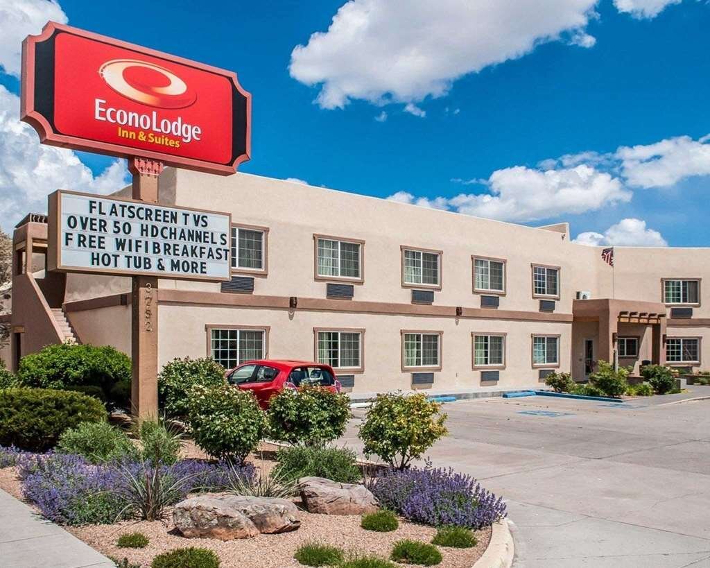 ECONO LODGE INN SUITES 80 8 9 Prices Motel Reviews