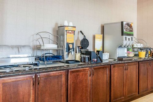 QUALITY INN FINDLAY Prices Hotel Reviews (Ohio)