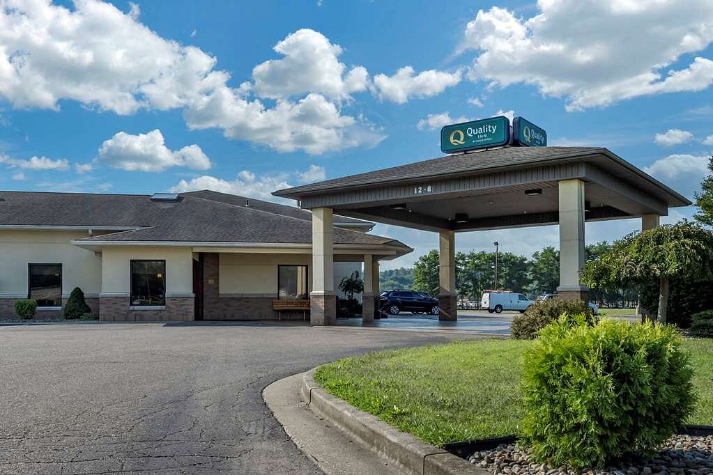 Quality Inn Updated 2023 Hotel Reviews And Price Comparison Dover Oh