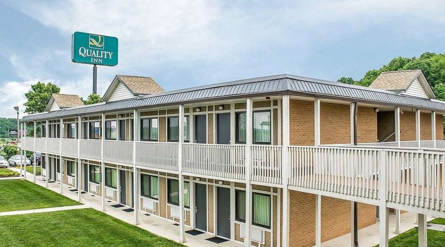 Quality Inn Hotel in Cambridge, OH