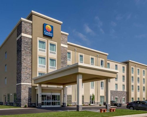 THE 10 CLOSEST Hotels to Harrisburg Intl Airport (MDT)