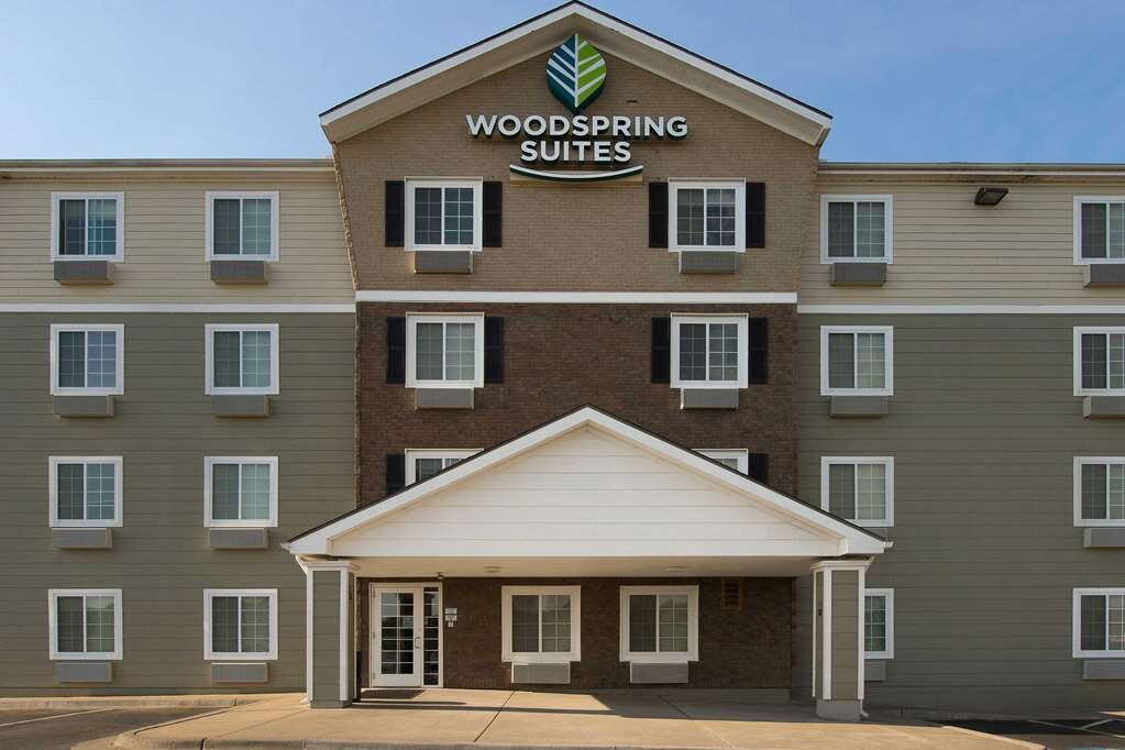 WOODSPRING SUITES KANSAS CITY MISSION Updated 2024 Reviews Photos   Hotel Exterior 