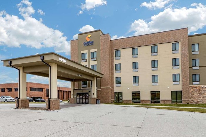 COMFORT INN & SUITES WEST DES MOINES $99 ($̶1̶1̶8̶) - Updated 2023 ...